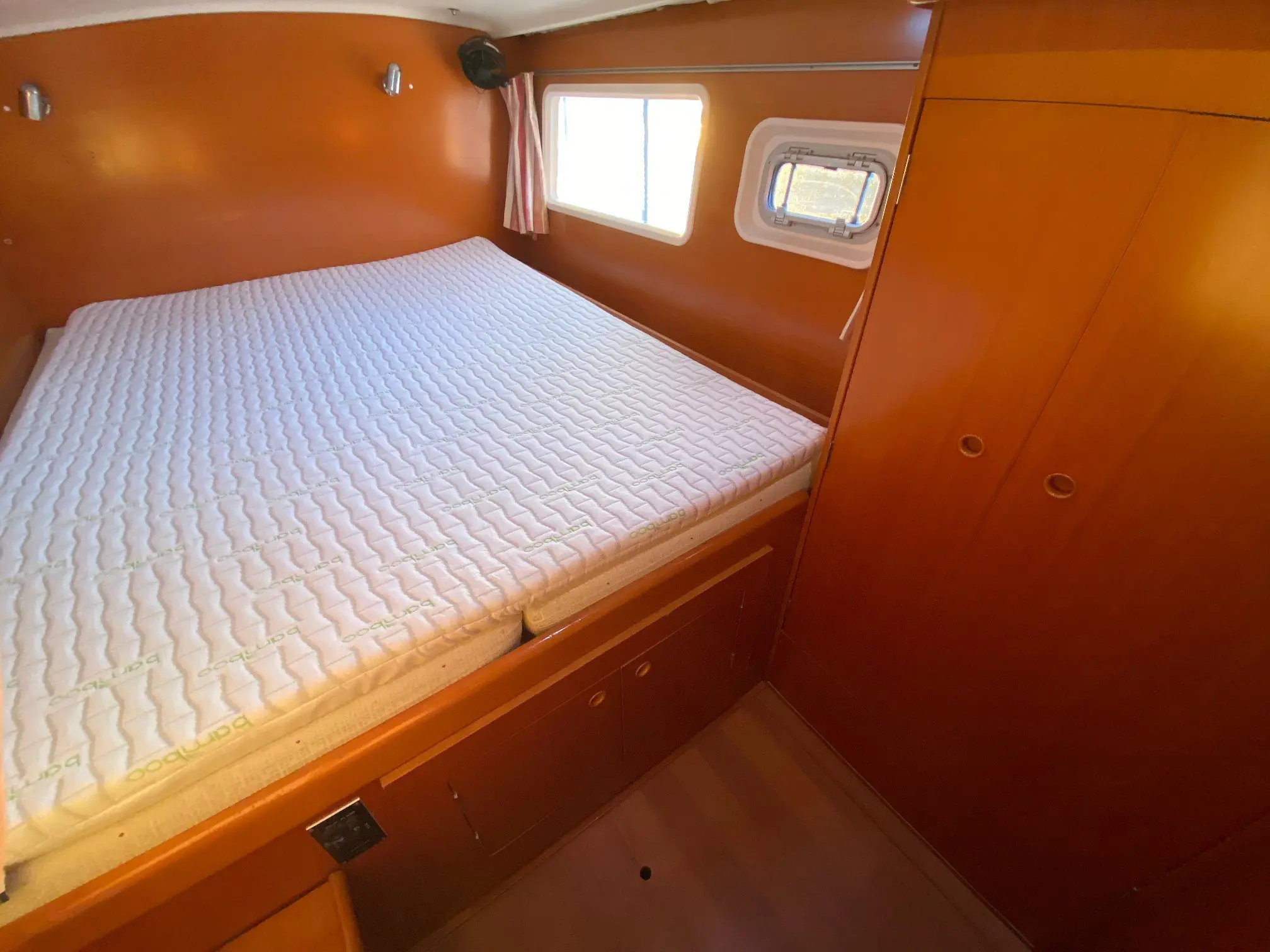 Used Sail Catamaran for Sale 2005 Lagoon 380 S2 Layout & Accommodations Image Gallery