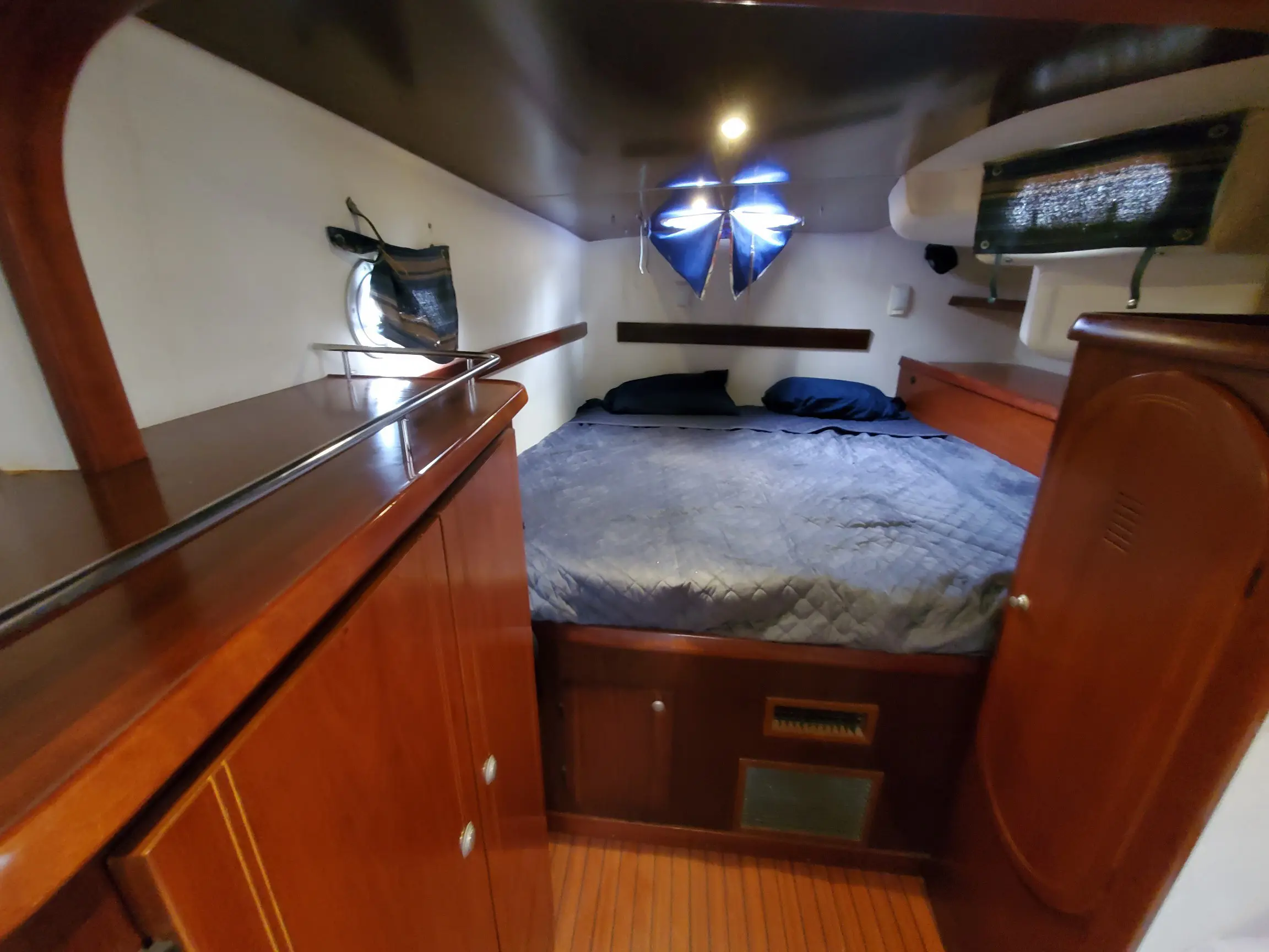 Used Sail Catamaran for Sale 2003 Belize 43 Maestro Layout & Accommodations Image Gallery
