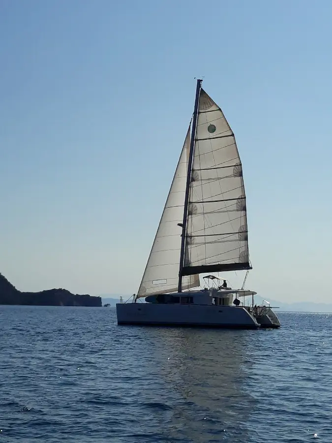 Used Sail Catamaran for Sale 2014 Lagoon 450 Boat Highlights Image Gallery