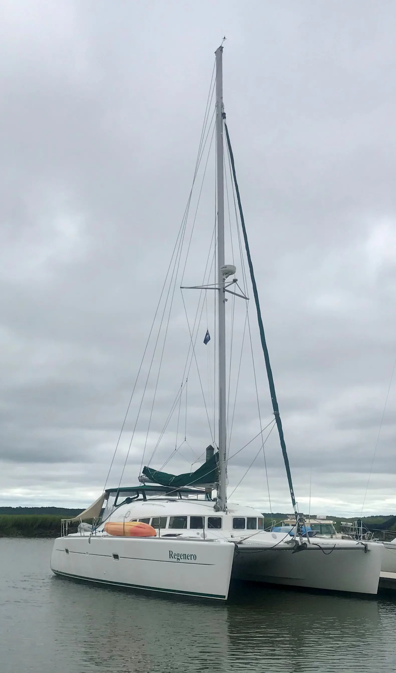 REGENERO Sail Lagoon 410 S2