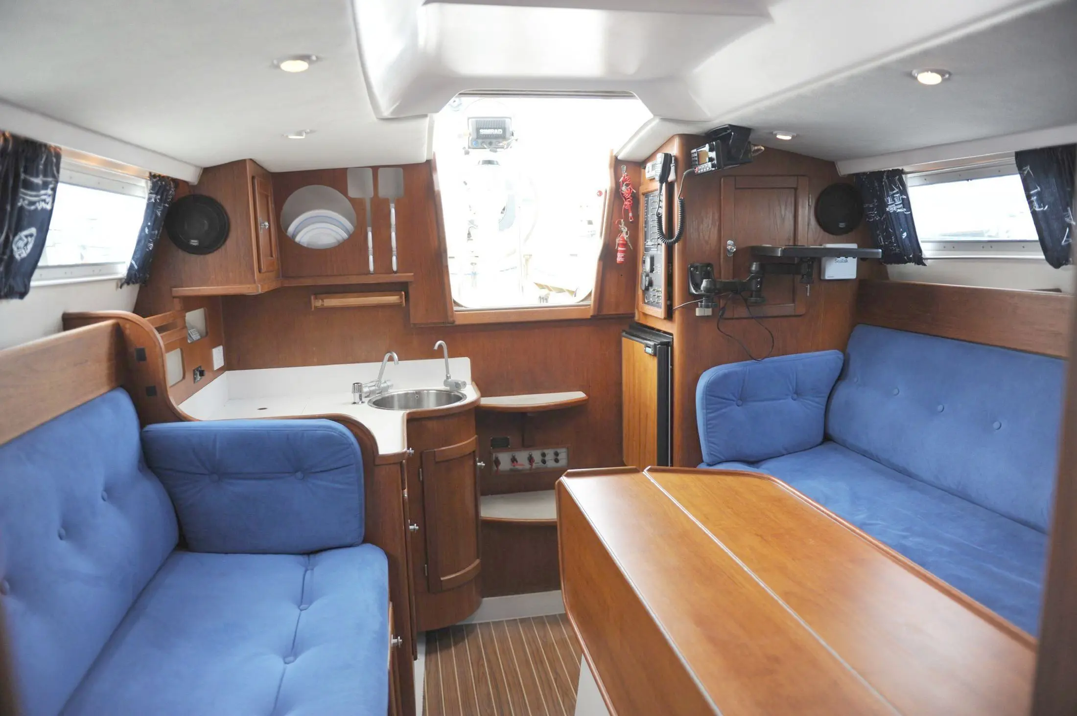Used Sail Trimaran for Sale 1994 Dragonfly 1000 Layout & Accommodations Image Gallery