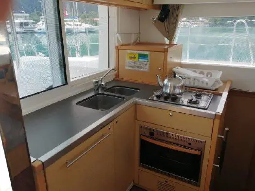 Sold Catamaran 2014 Lagoon 39 Image Gallery