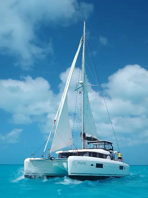 SUNNY SKYE Sail Lagoon 42