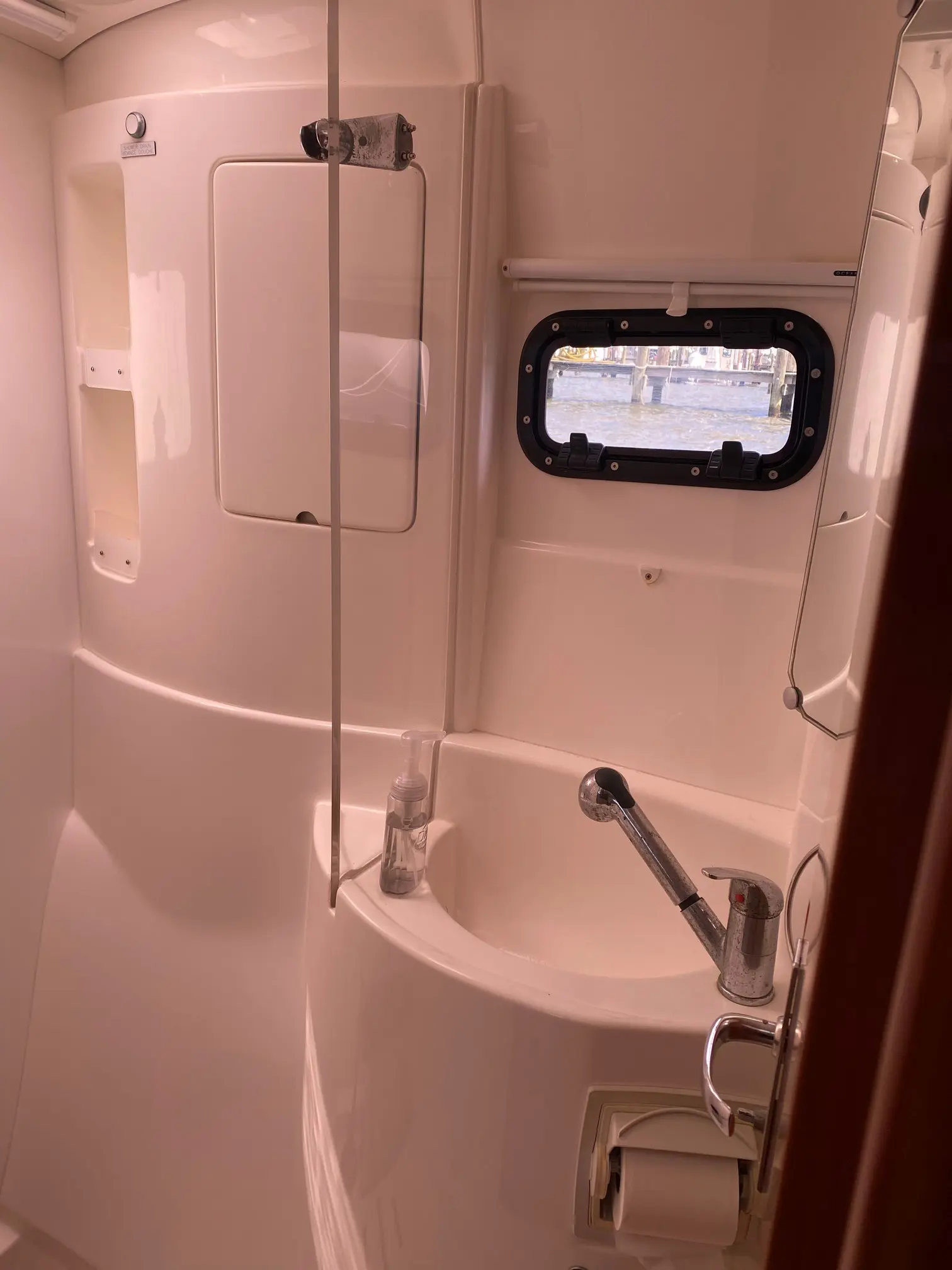 Used Sail Catamaran for Sale 2014 Leopard 39 Layout & Accommodations Image Gallery