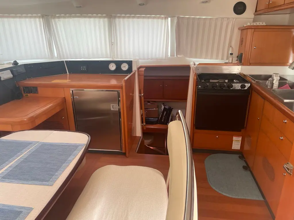 Used Sail Catamaran for Sale 2006 Lagoon 440 Layout & Accommodations Image Gallery