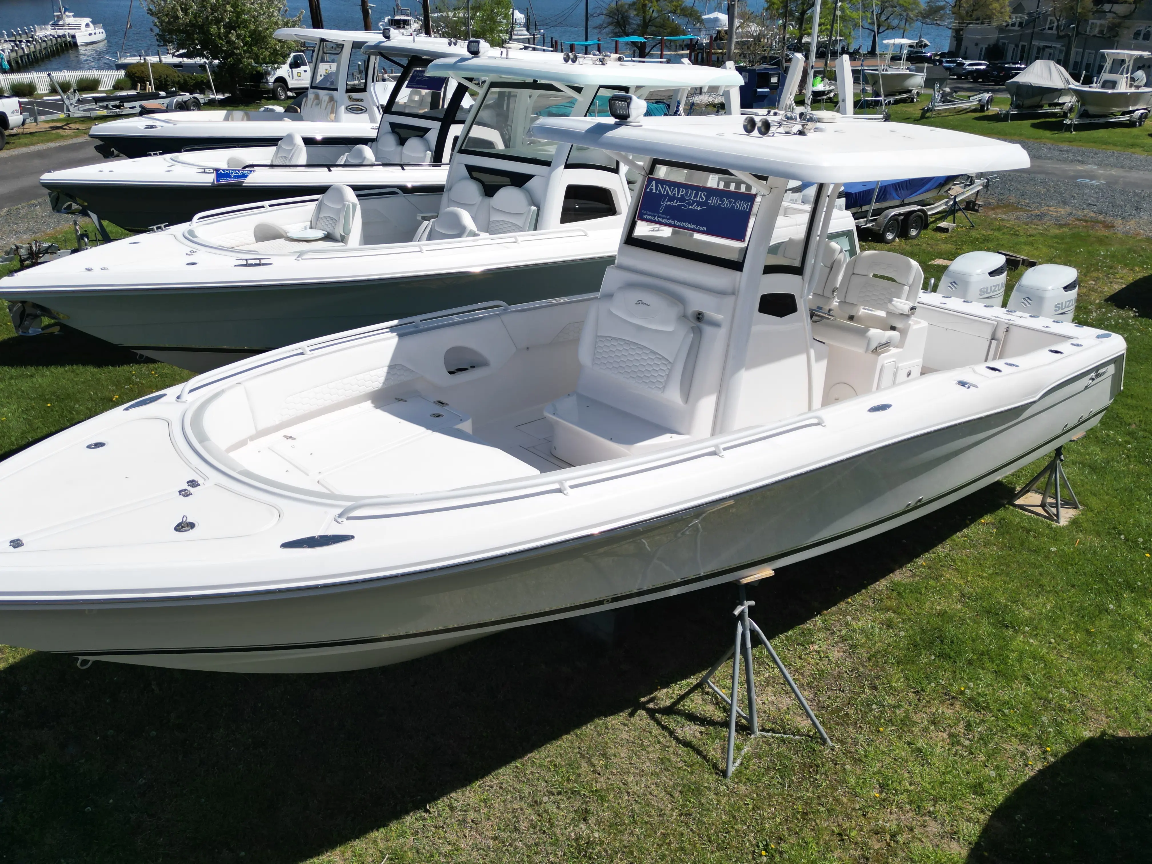 Dealer Demo Power Center Console for Sale 2022 Stamas Aventura 31T Additional Information Image Gallery