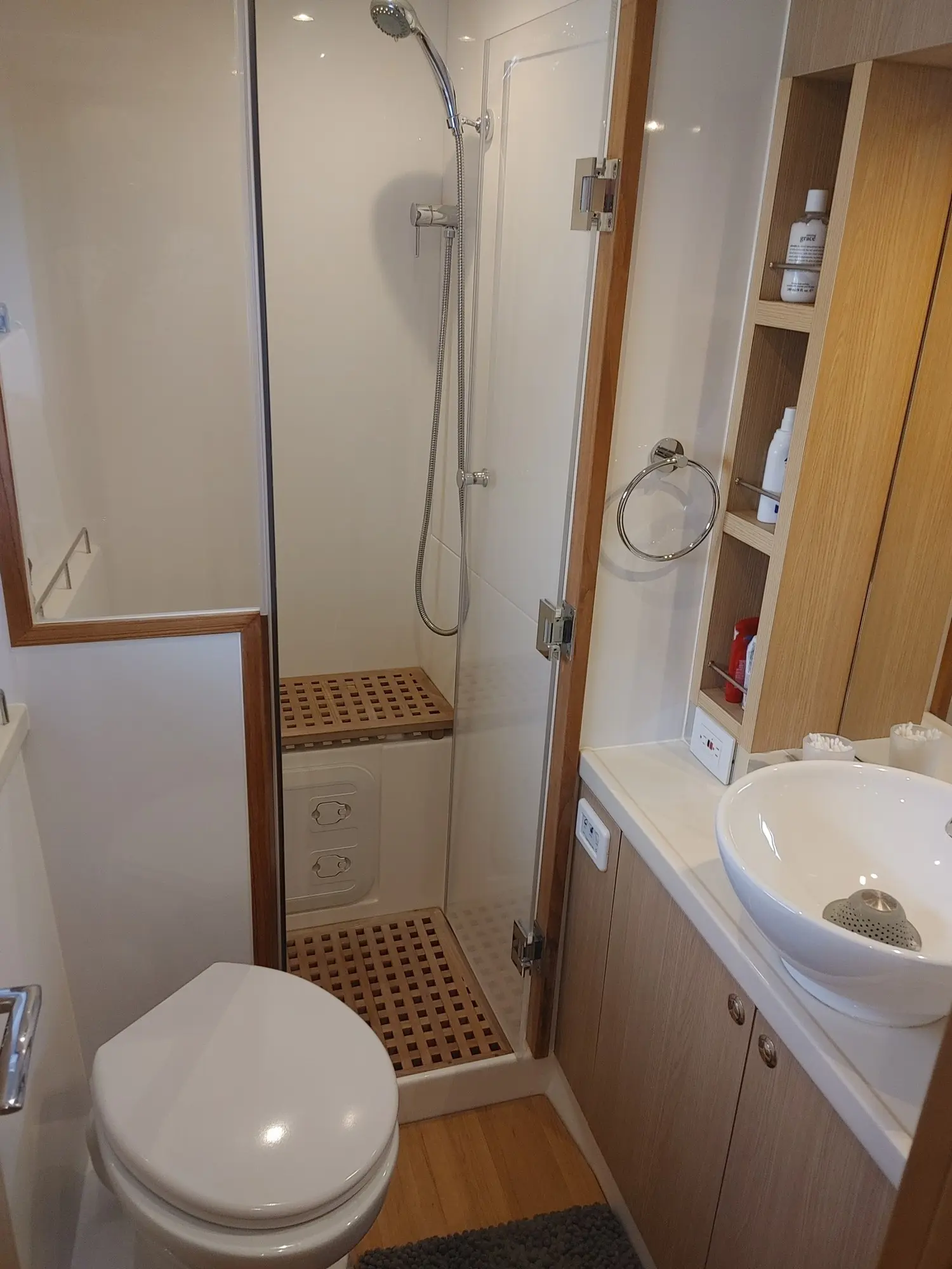 Used Power Catamaran for Sale 2021 Aquila 44  Layout & Accommodations Image Gallery