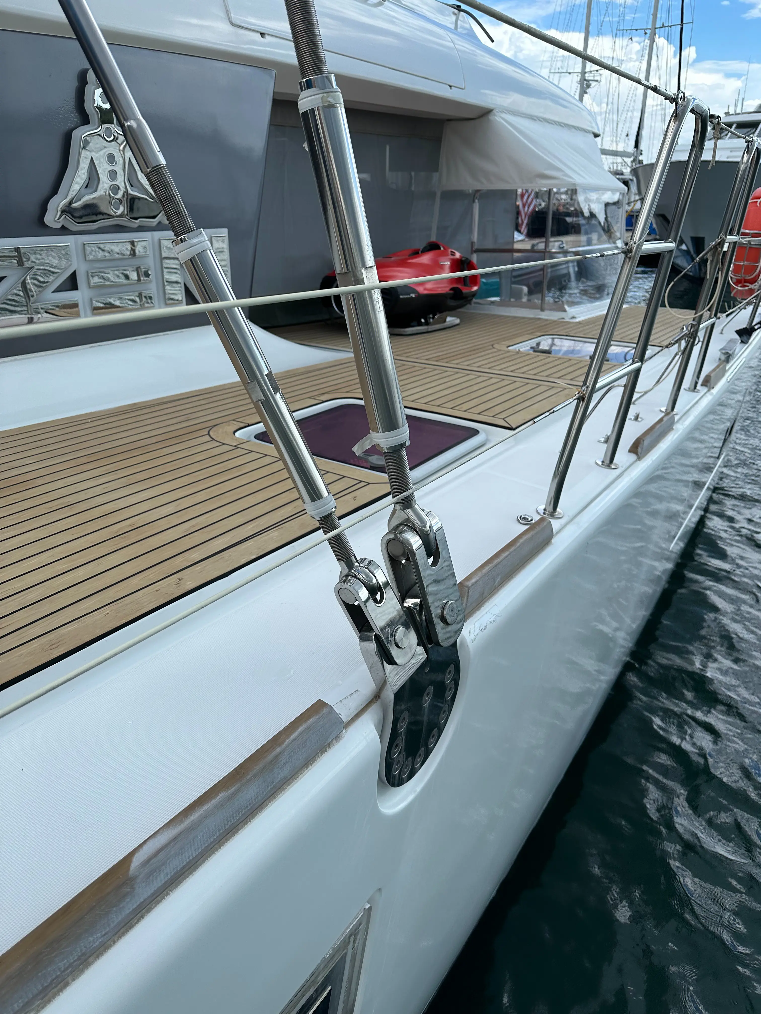 Sold Catamaran 2014 Lagoon 620  Image Gallery