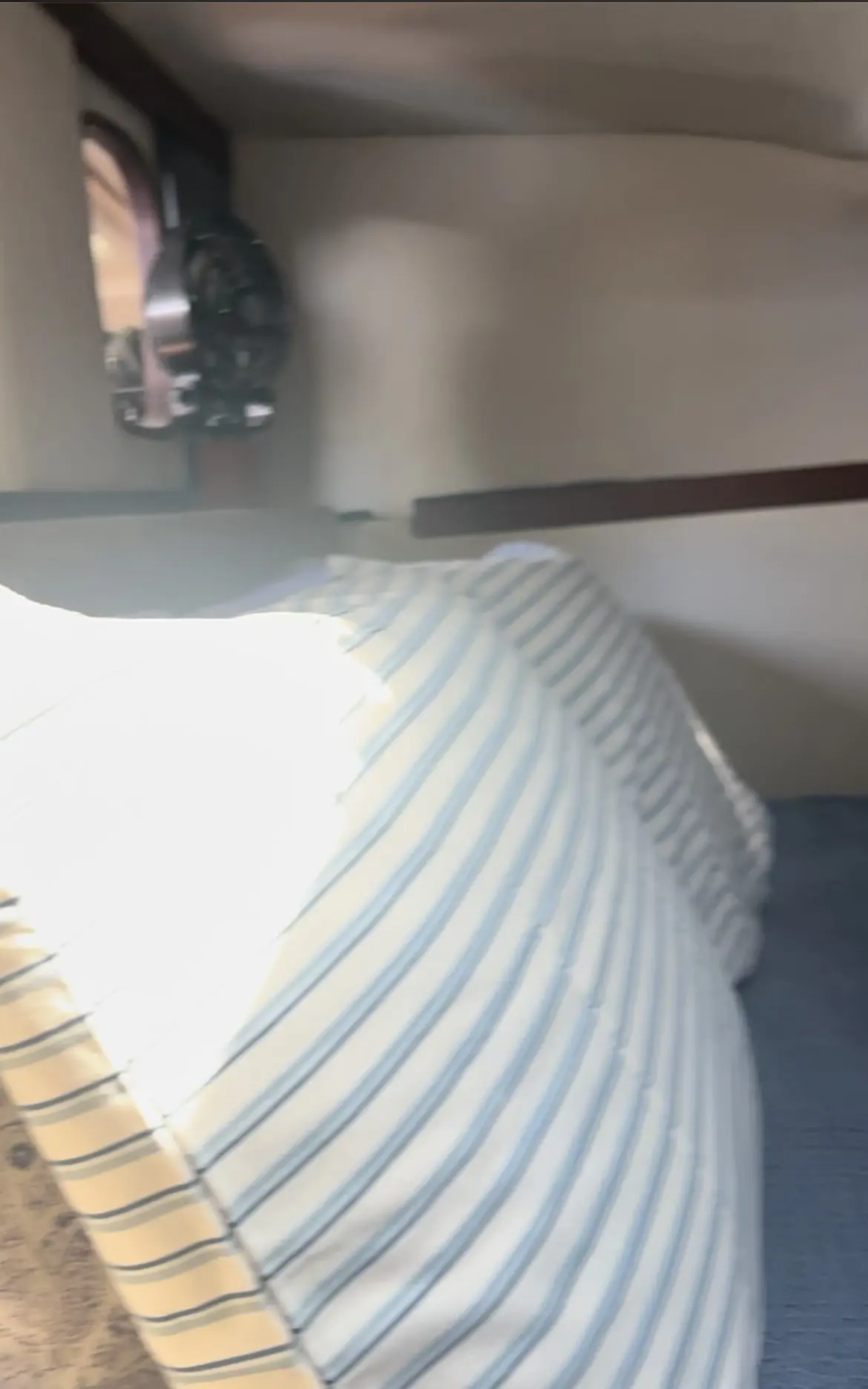 Used Sail Catamaran for Sale 2002 Gemini 105Mc Layout & Accommodations Image Gallery