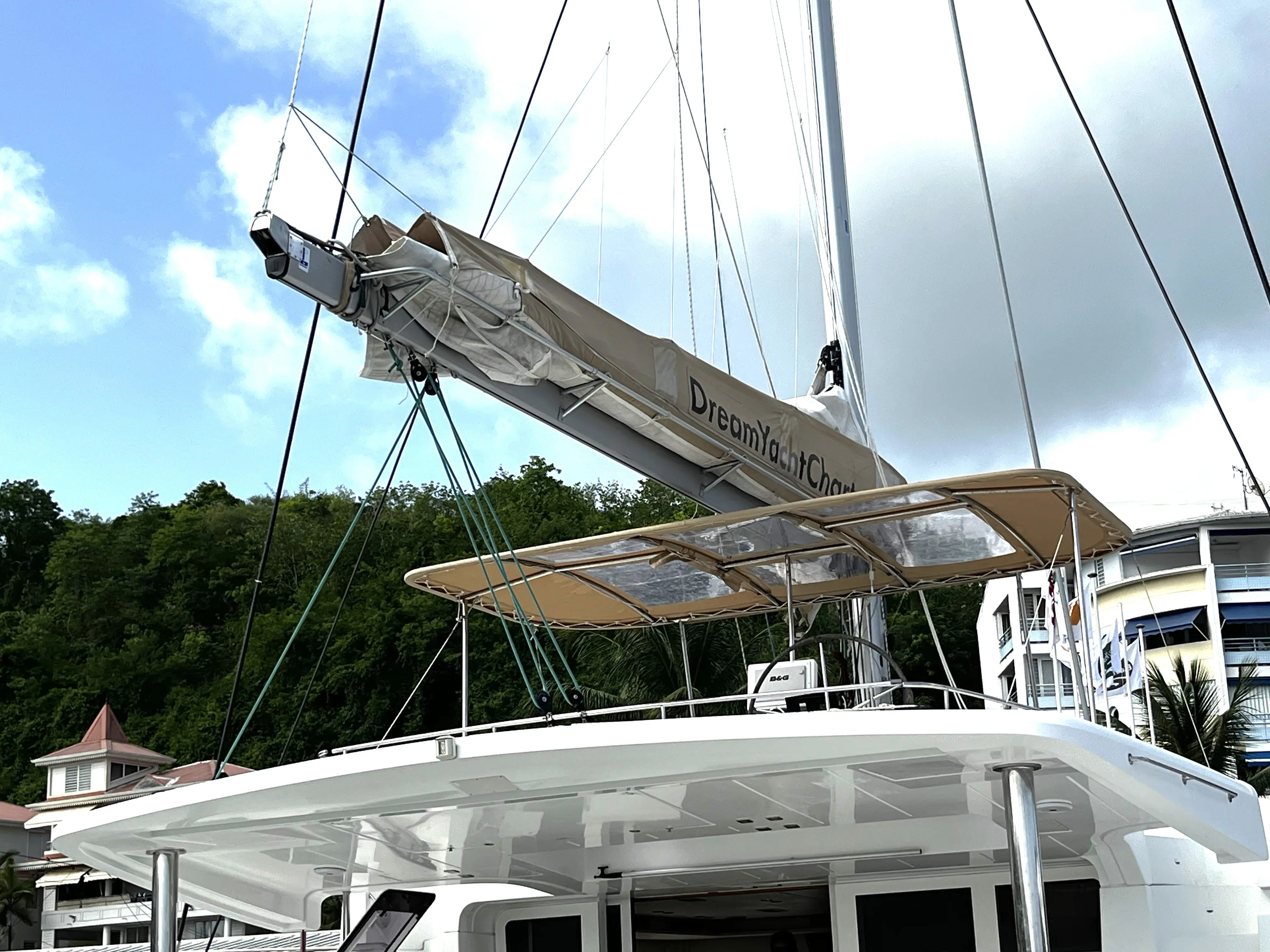 Sold Catamaran 2015 Lagoon 52 Image Gallery