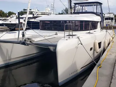 2019 Lagoon 42