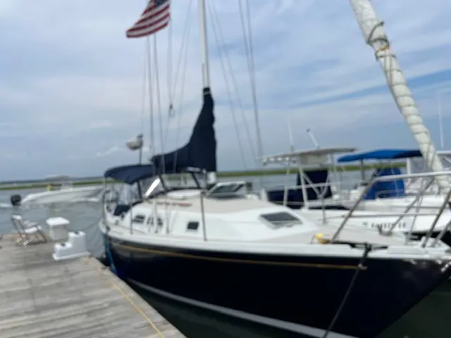Used Sail Monohull for Sale 1990 Ericson 32-300 Additional Information Image Gallery