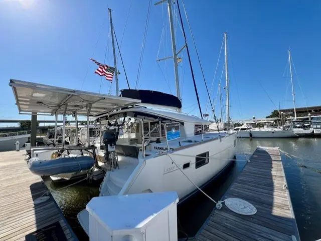 Sold Catamaran 2012 Lagoon 400 Image Gallery