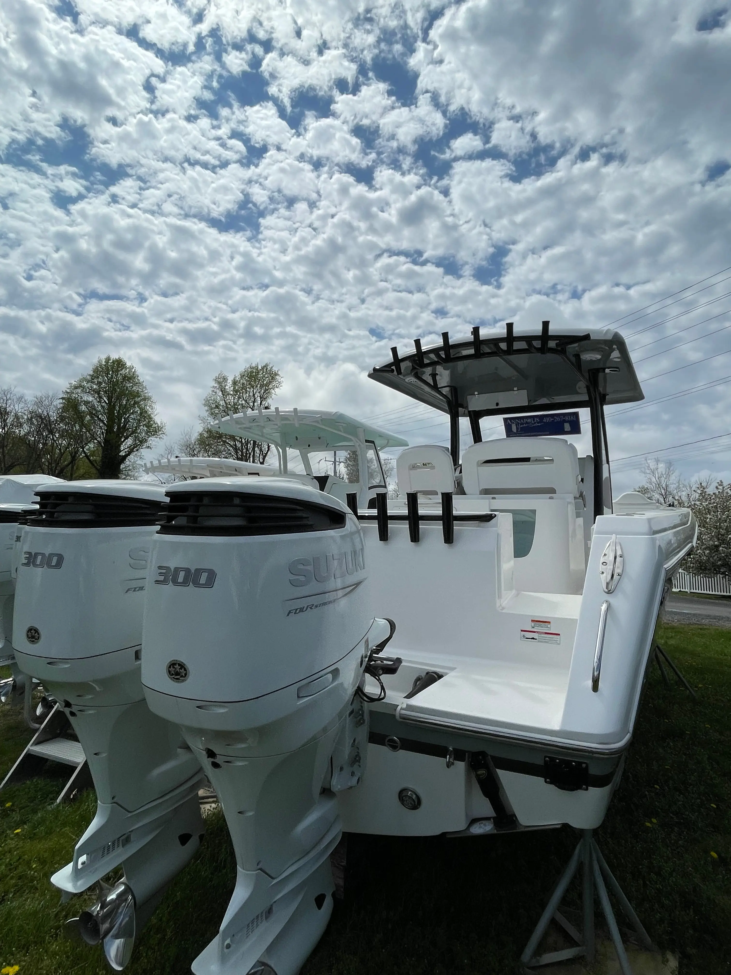 Dealer Demo Power Center Console for Sale 2022 Stamas Aventura 33T Additional Information Image Gallery
