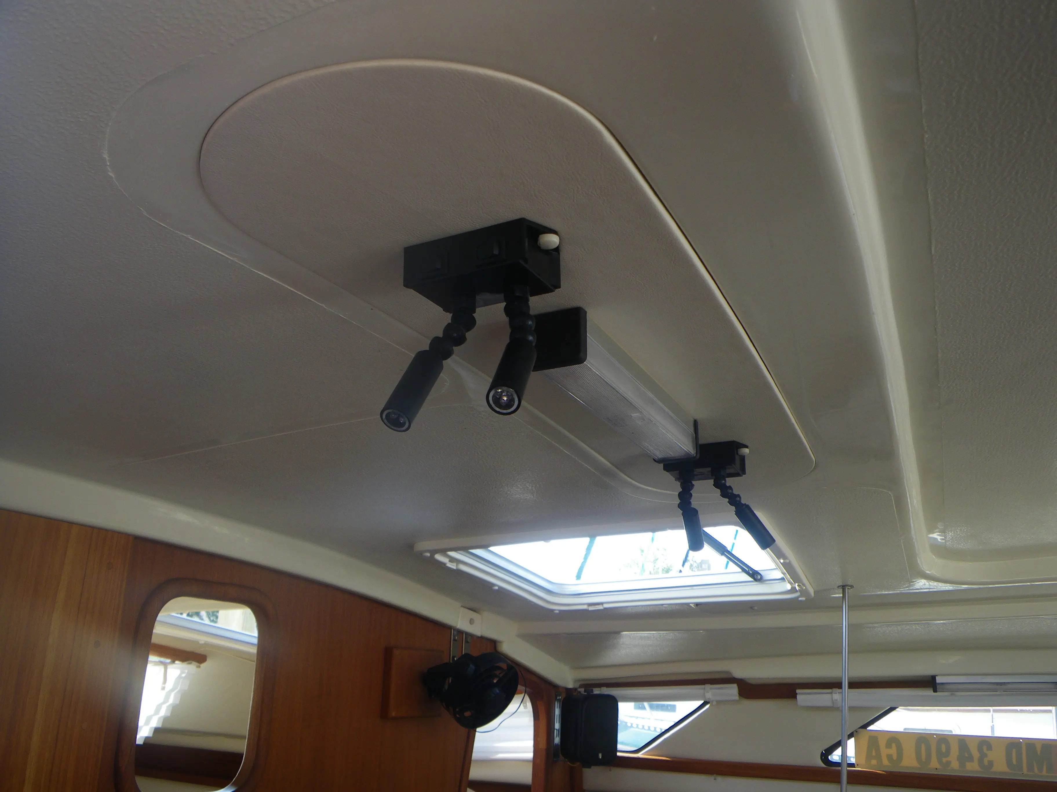 Used Sail Catamaran for Sale 2007 Gemini 105Mc Layout & Accommodations Image Gallery