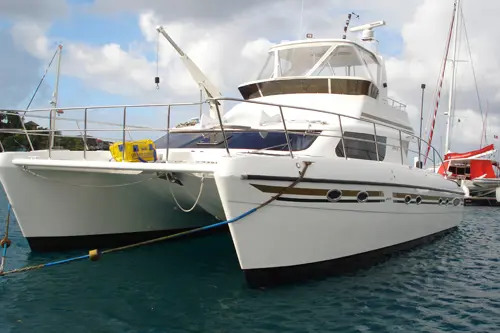 Used Power Catamaran for Sale 2007 Africat 420 Used Power Catamaran for Sale 2007 Africat 420