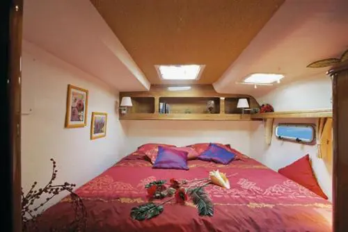 Used Sail Catamaran for Sale 2006 Privilege 495 Layout & Accommodations Image Gallery