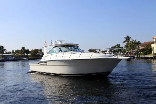 Used Power Catamaran for Sale 1998 Tiara 4300 Open Used Power Catamaran for Sale 1998 Tiara 4300 Open