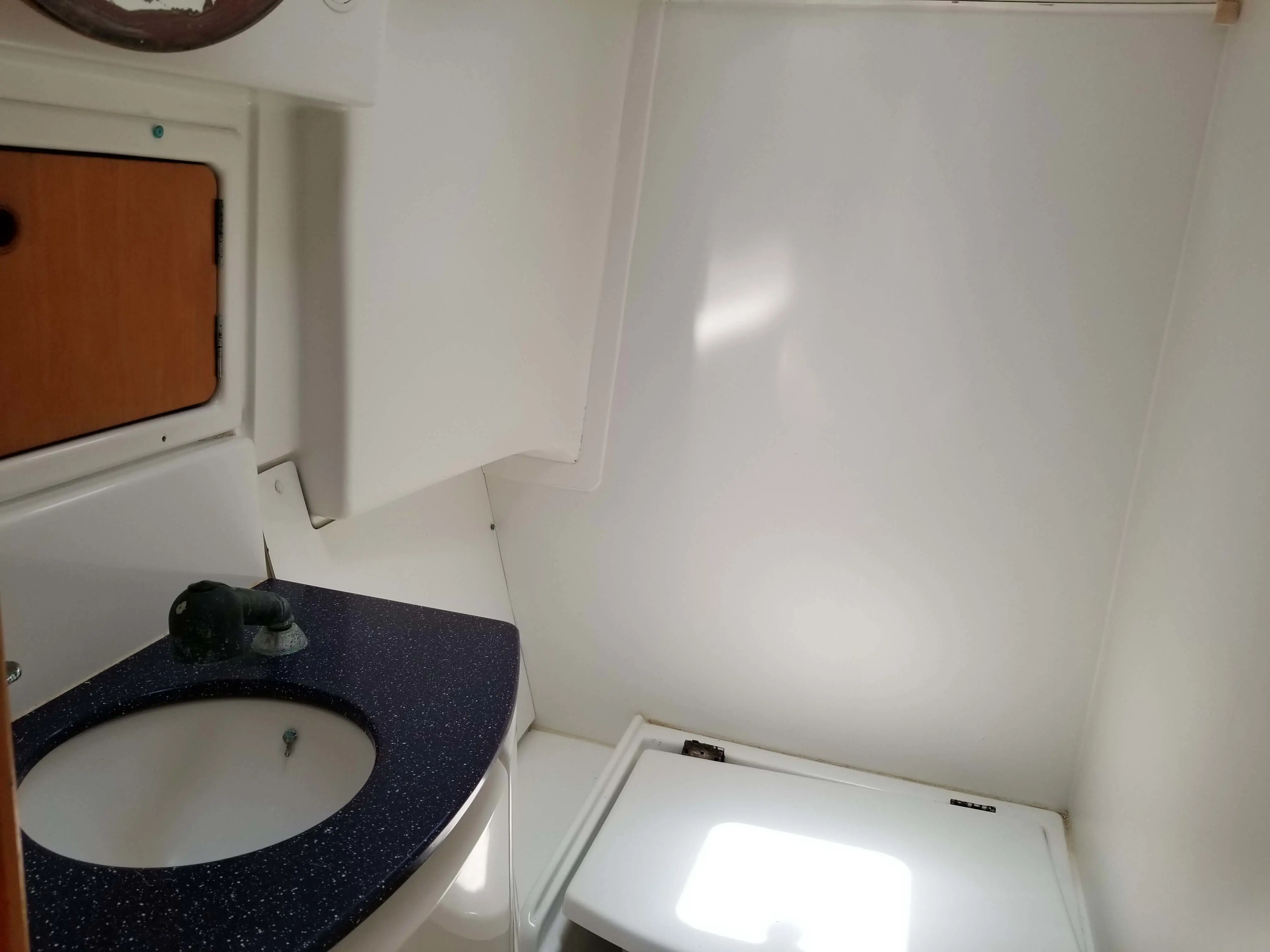 Used Power Catamaran for Sale 2004 Lagoon 43 Power  Layout & Accommodations Image Gallery