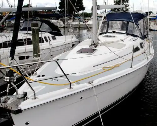 Used Sail Monohull for Sale 2006 Hunter 33 Boat Highlights Image Gallery