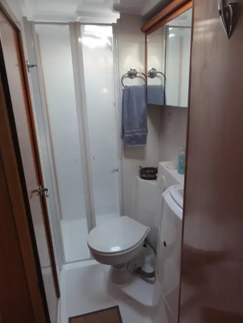 Used Sail Catamaran for Sale 2007 Lagoon 420 Layout & Accommodations Image Gallery