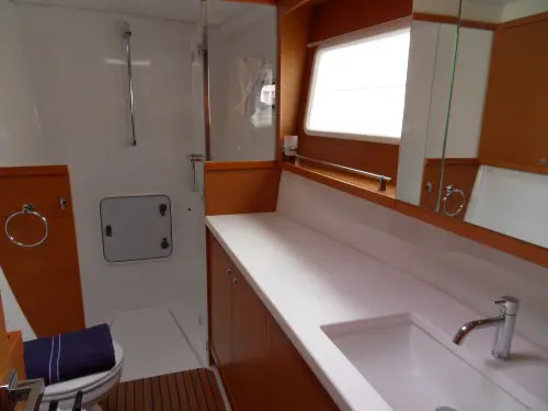 New Sail Catamaran for Sale 2013 Lagoon 450 Layout & Accommodations Image Gallery