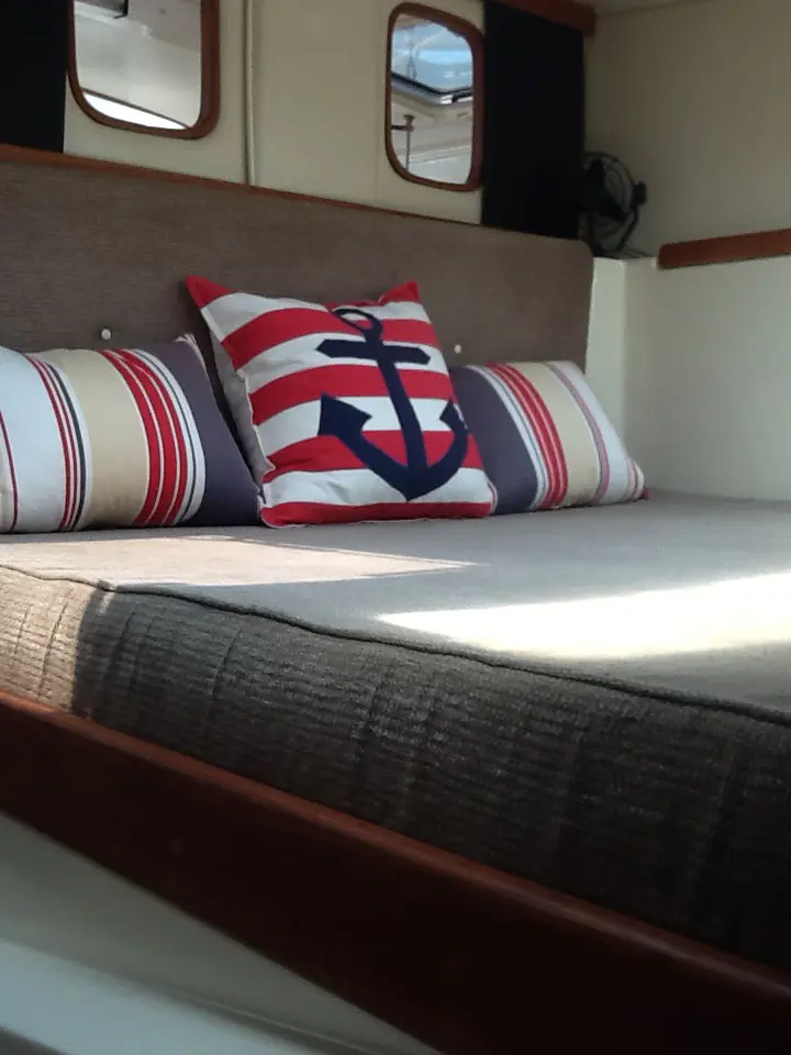 Used Sail Catamaran for Sale 2003 Gemini 105Mc Layout & Accommodations Image Gallery