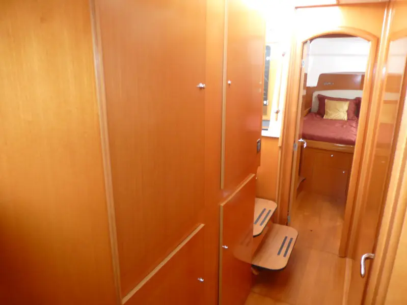 Used Sail Catamaran for Sale 2006 Lagoon 440 Layout & Accommodations Image Gallery