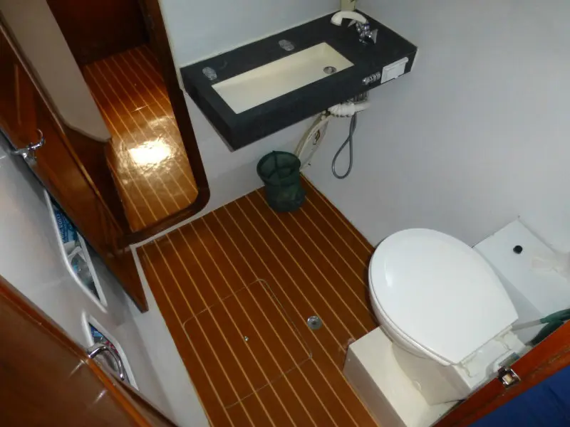 Used Sail Catamaran for Sale 1999 Island Spirit 35 Layout & Accommodations Image Gallery