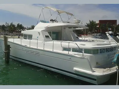 Lagoon 43 Power  Used Power