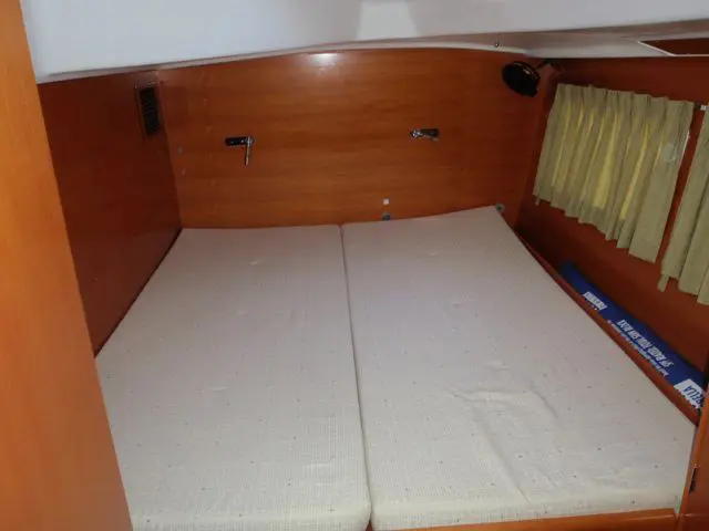 Used Sail Catamaran for Sale 2005 Lagoon 380 S2 Layout & Accommodations Image Gallery