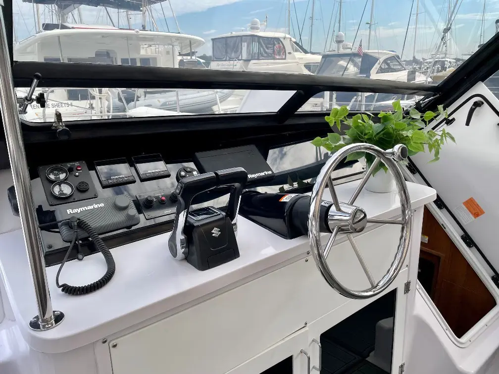 New Power Catamaran for Sale 2023 Gemini Freestyle 399 Power Electronics & Navigation Image Gallery