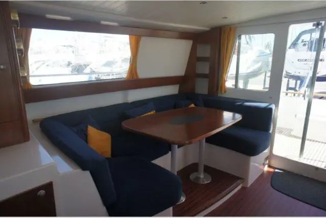 Used Power Catamaran for Sale 2002 Maryland 37 Layout & Accommodations Image Gallery