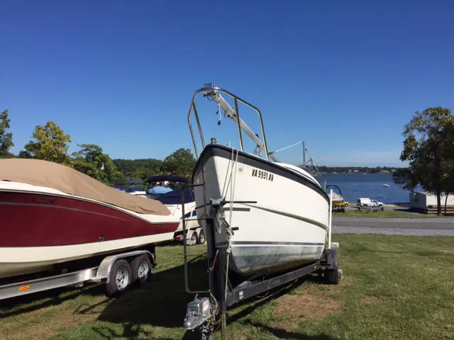 Used Sail Monohull for Sale 2000 Macgregor 26X Boat Highlights Image Gallery