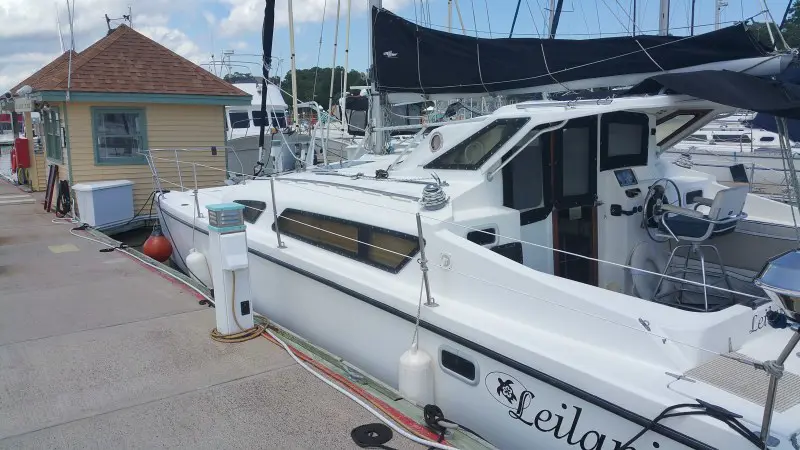 Used Sail Catamaran for Sale 1998 Gemini 105Mc Boat Highlights Image Gallery