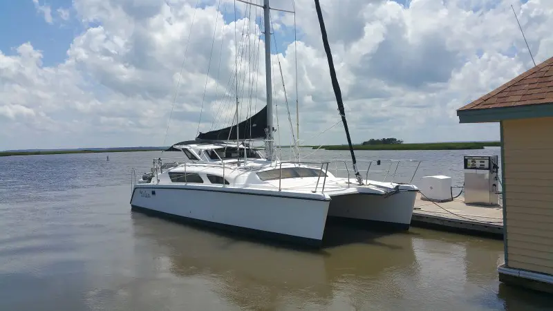 Used Sail Catamaran for Sale 1998 Gemini 105Mc Boat Highlights Image Gallery