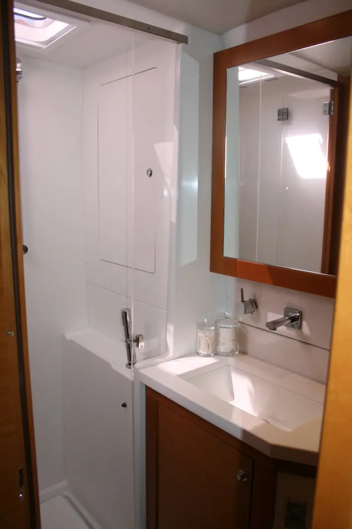 Used Sail Catamaran for Sale 2012 Lagoon 450 Layout & Accommodations Image Gallery