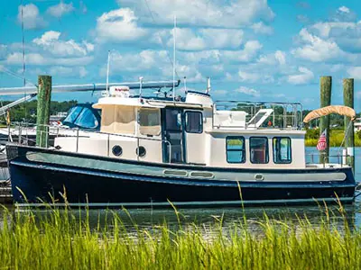 32 Pilothouse Trawler Used Power