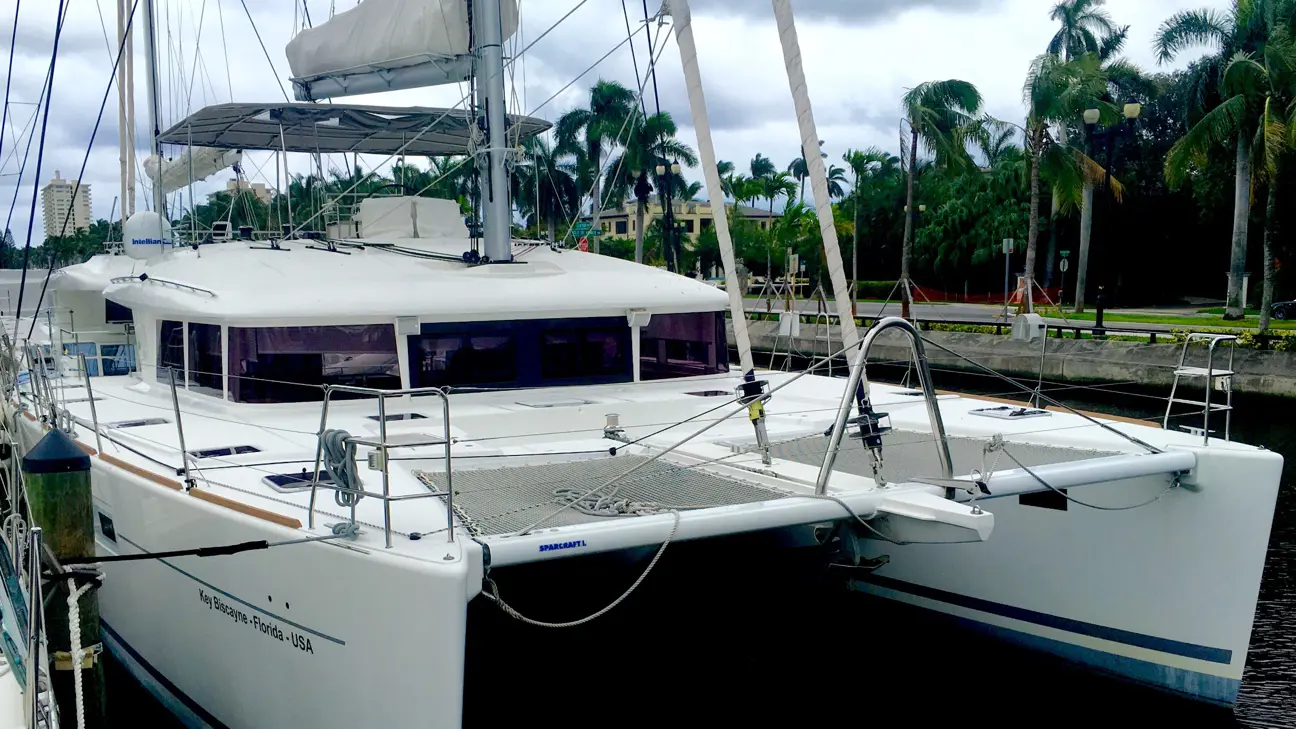SEA SOIREE Sail Lagoon 560