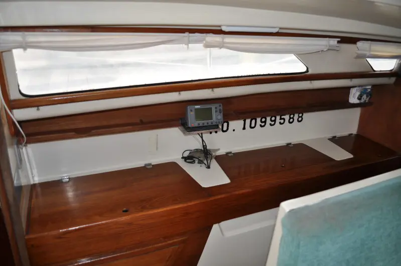 Used Sail Catamaran for Sale 2000 Gemini 105Mc Layout & Accommodations Image Gallery