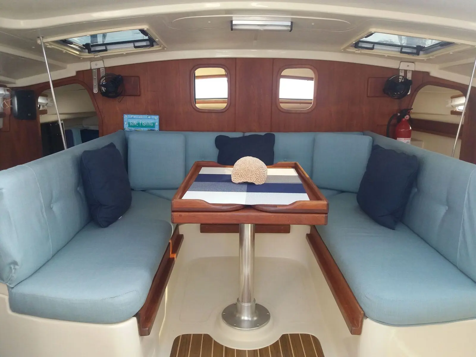 Used Sail Catamaran for Sale 2007 Gemini 105Mc Layout & Accommodations Image Gallery