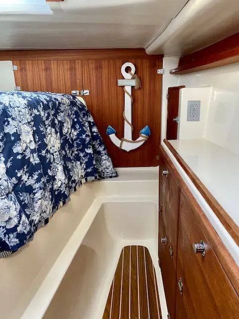 Used Sail Catamaran for Sale 2008 Gemini 105Mc Layout & Accommodations Image Gallery