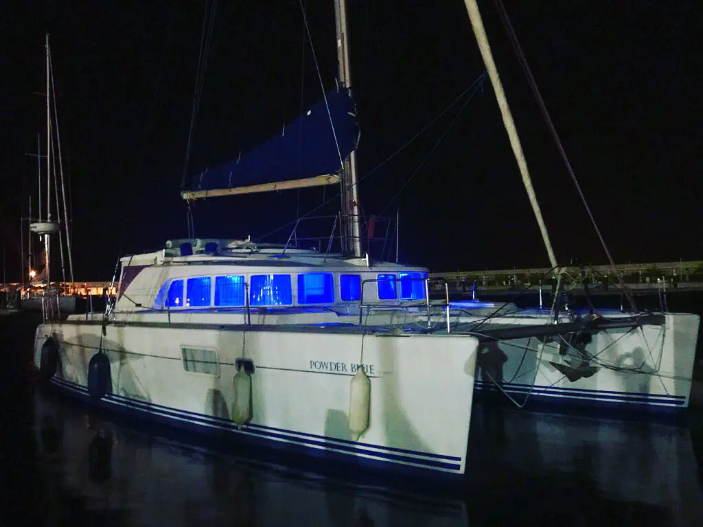 POWDER BLUE Sail Lagoon 440