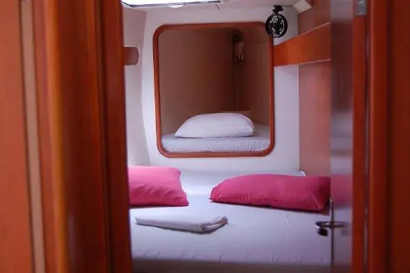 Used Sail Catamaran for Sale 2008 Leopard 40 Layout & Accommodations Image Gallery