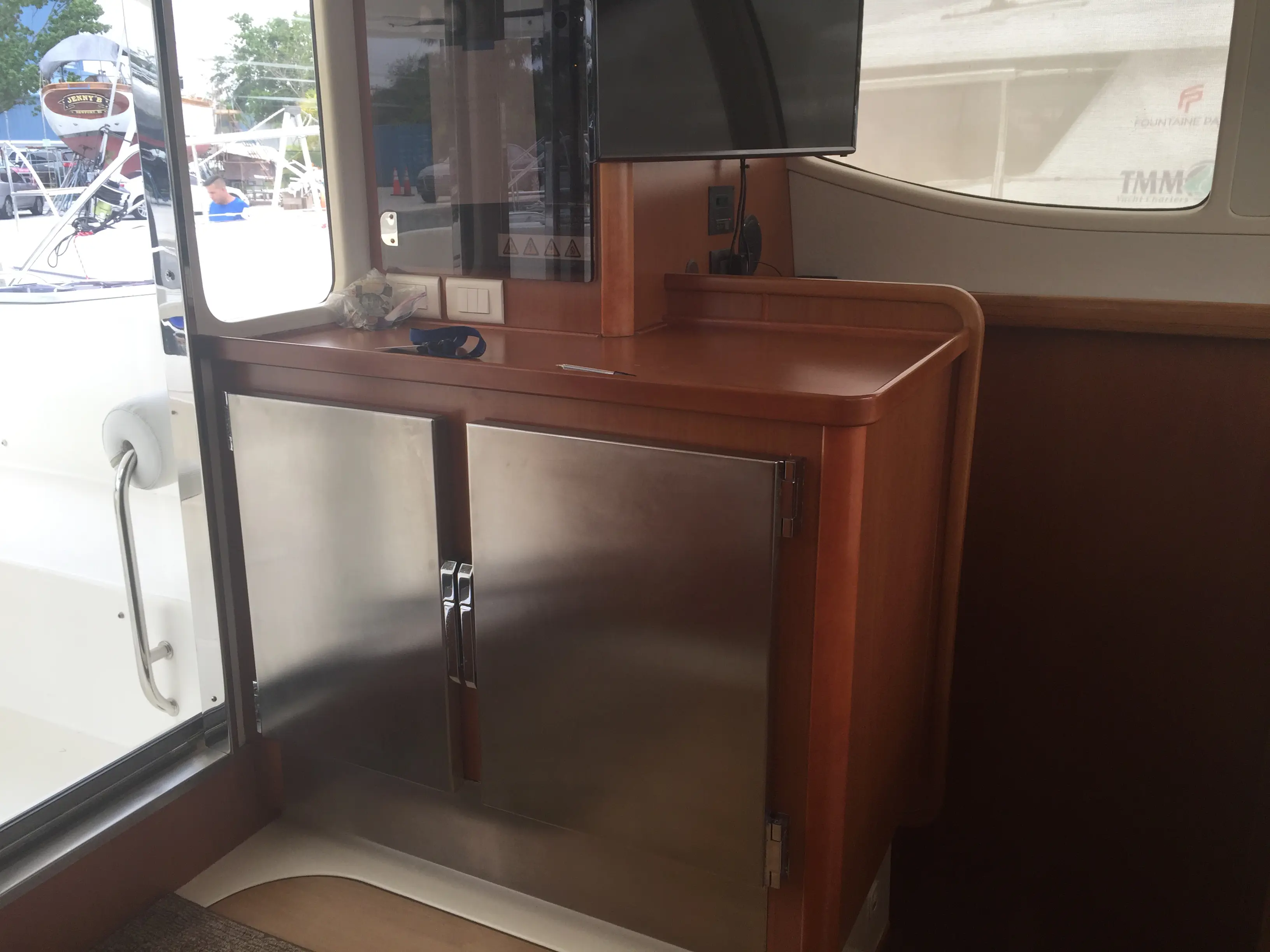 Used Power Catamaran for Sale 2008 Leopard 47 PC  Layout & Accommodations Image Gallery
