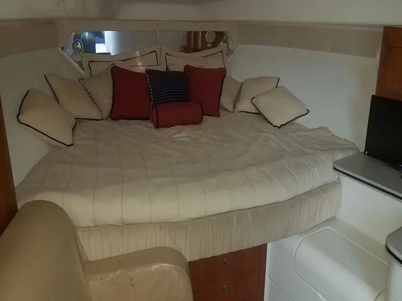 Used Power Monohull for Sale 2003 Intrepid 377 Layout & Accommodations Image Gallery