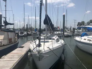 Used Sail Monohull for Sale 1996 Hunter 336 Boat Highlights Image Gallery