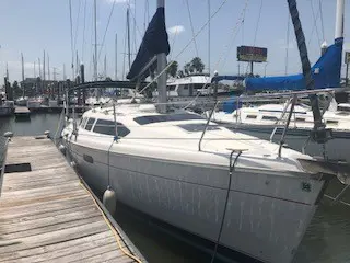 Used Sail Monohull for Sale 1996 Hunter 336 Boat Highlights Image Gallery