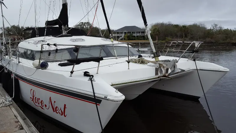 LOVE NEST Sail Prout 39