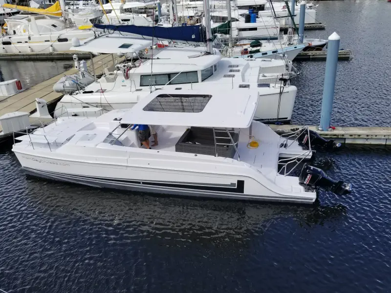 Used Power Catamaran for Sale 2018 Freestyle 399 Power Boat Highlights Image Gallery